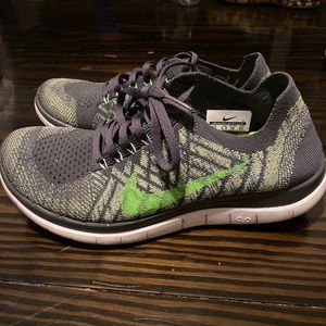 Nike free flyknit 4.0 in green